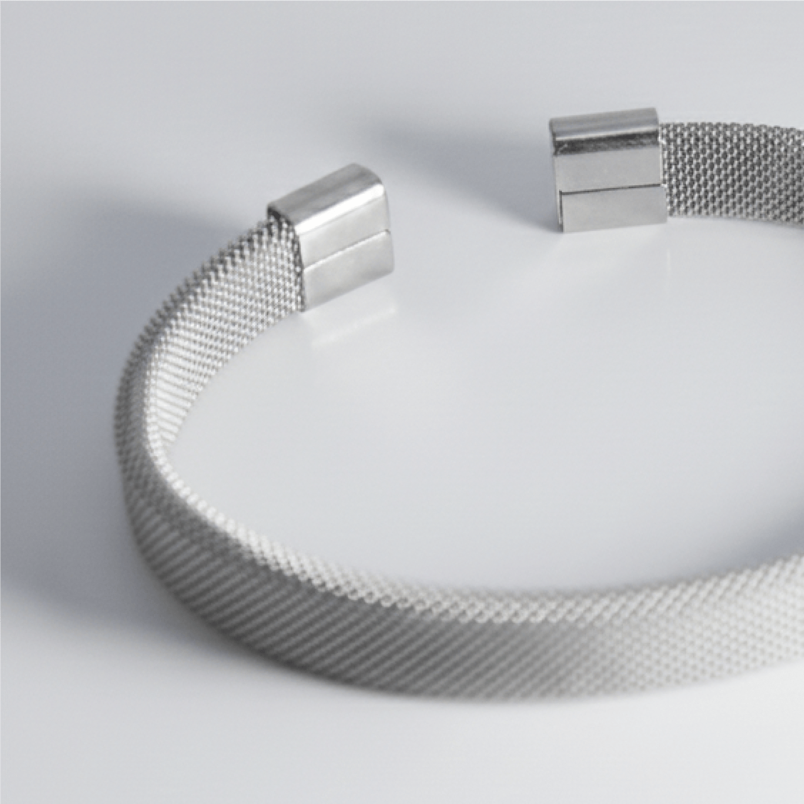 Mesh band